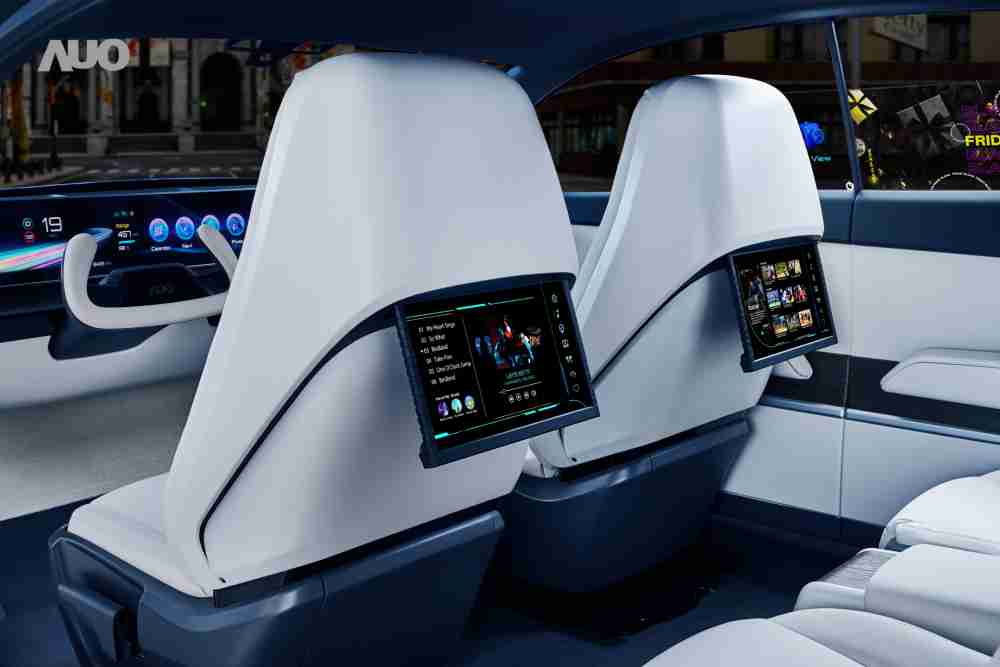 彩霸王将于CES 展示全新Smart Cockpit 2024，，，可紧密串连使用者多元需求，，并革新座舱内部的应用和设计，，，带来身历其境且引人入胜的视觉飨宴，，满足驾乘人员的全方位体验